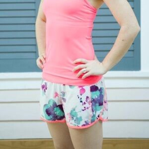 Lululemon Turbo Short Blurred Blossoms White Flash